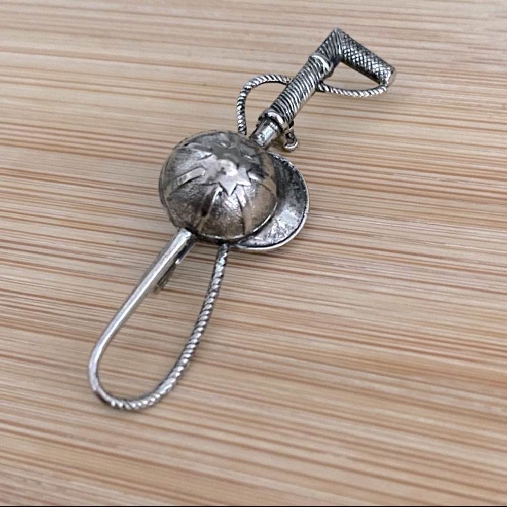 Vintage Silver Brooch Pin